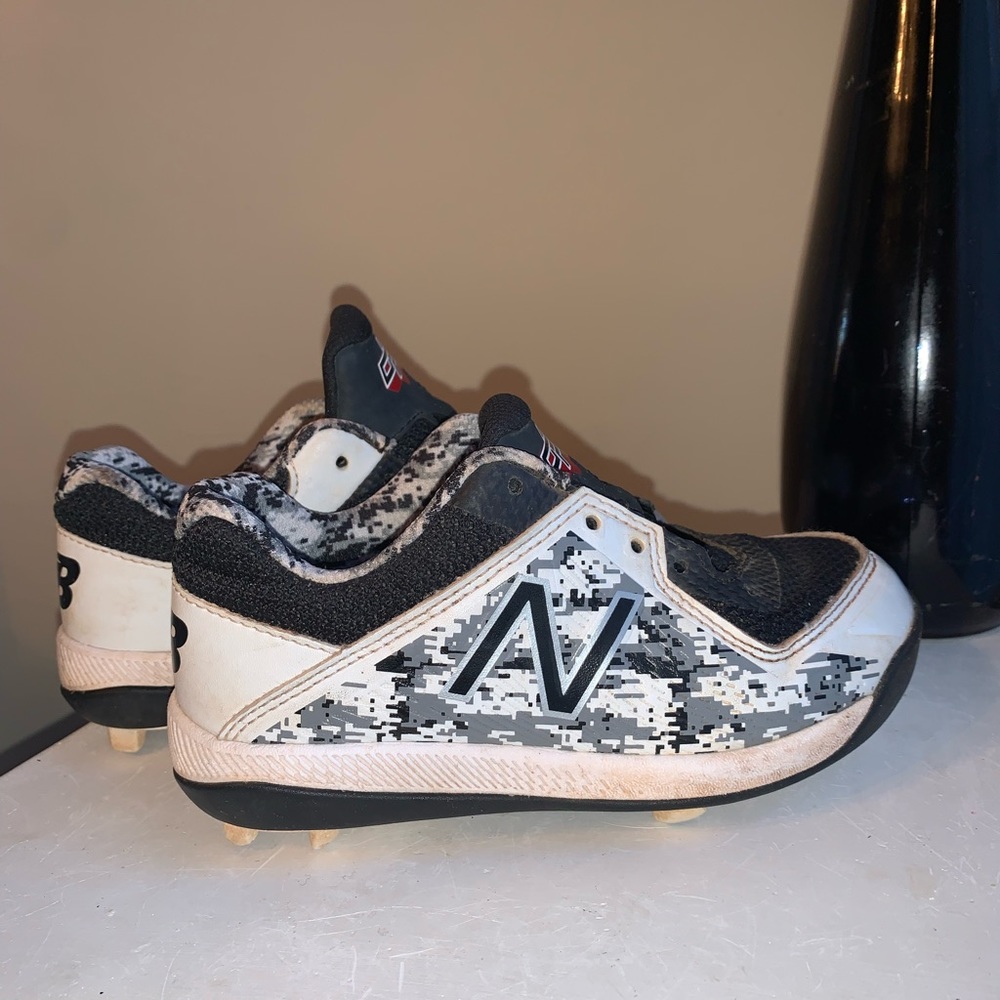 Boys size 12 New Balance Cleats